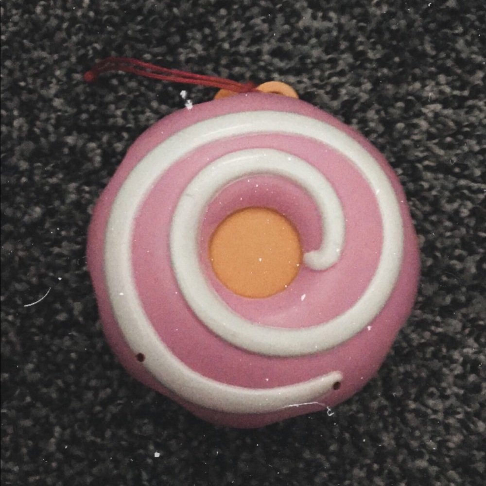 • pikmi pops surprise! ~ dough mis edition •